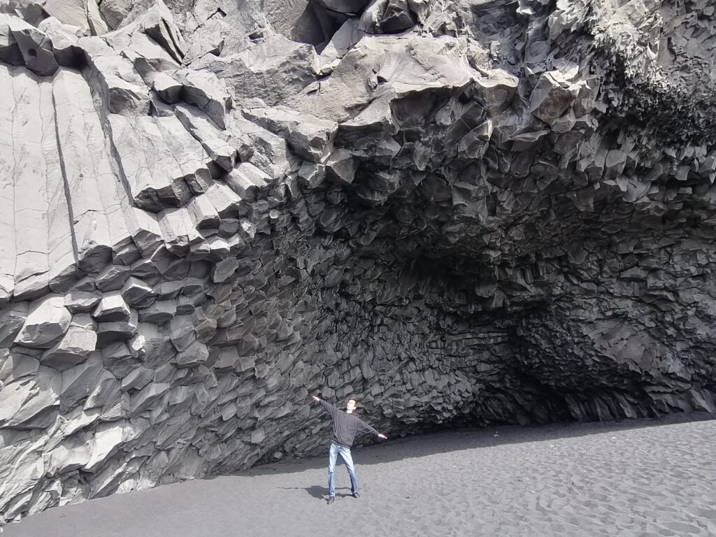 大きな洞窟